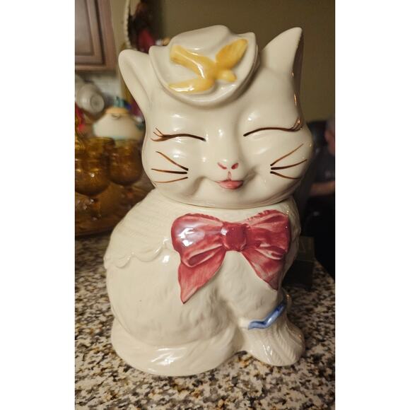 Puss in Boots Cookie Jar - Picture 4 of 6